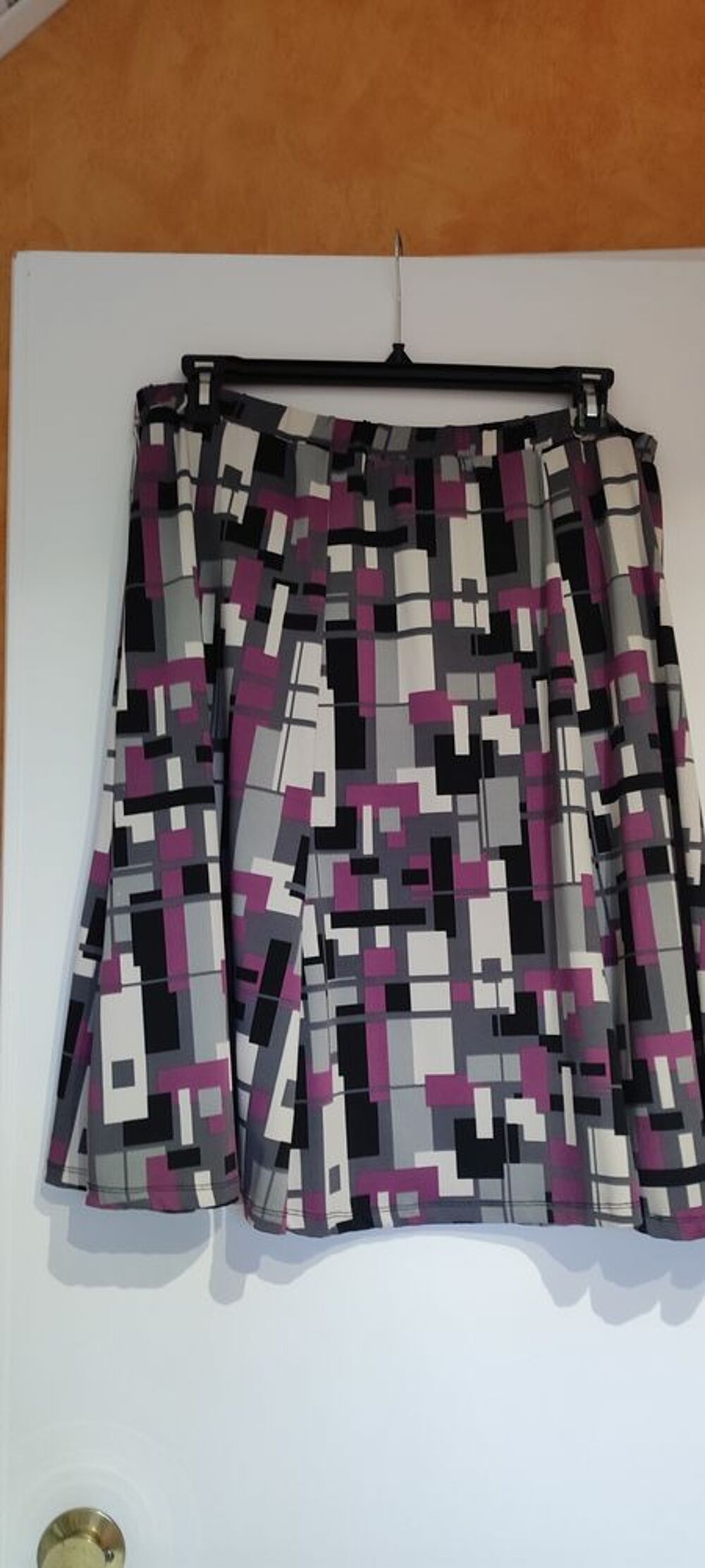 Lot de trois jupes Vêtements