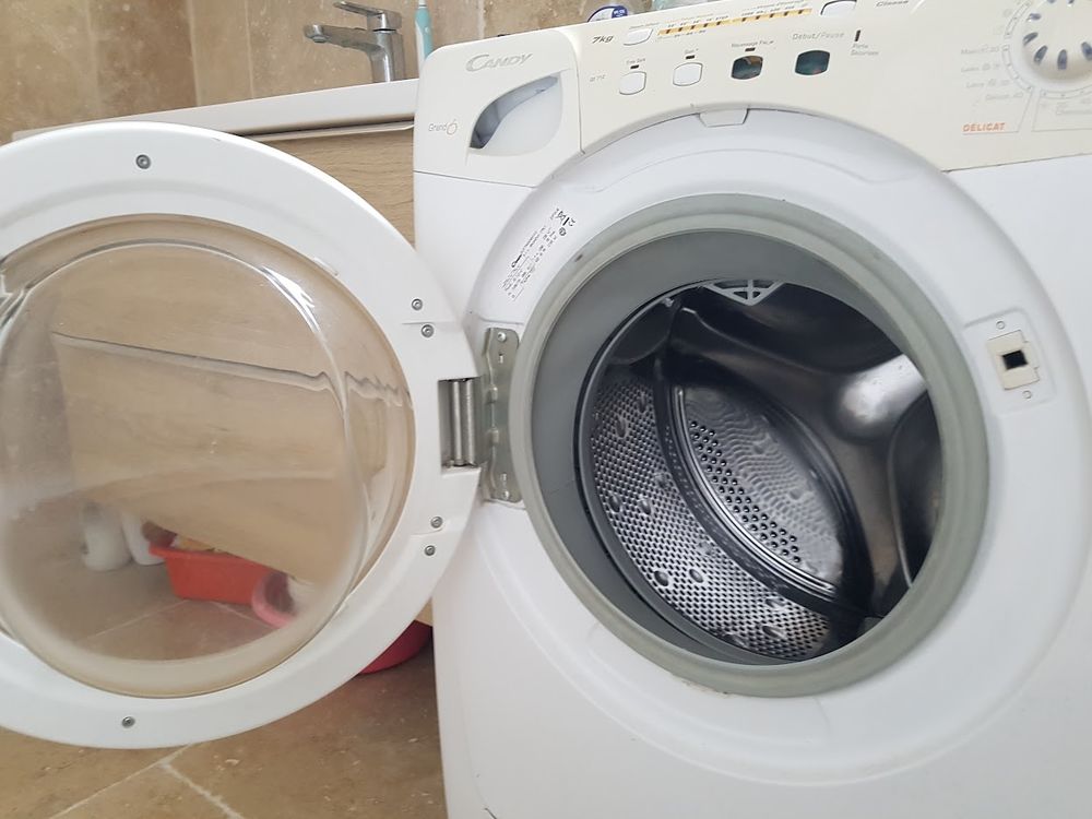 Lave-linge Candy GO 712-47 pour r&eacute;parer ou pour pi&egrave;ces Electroménager