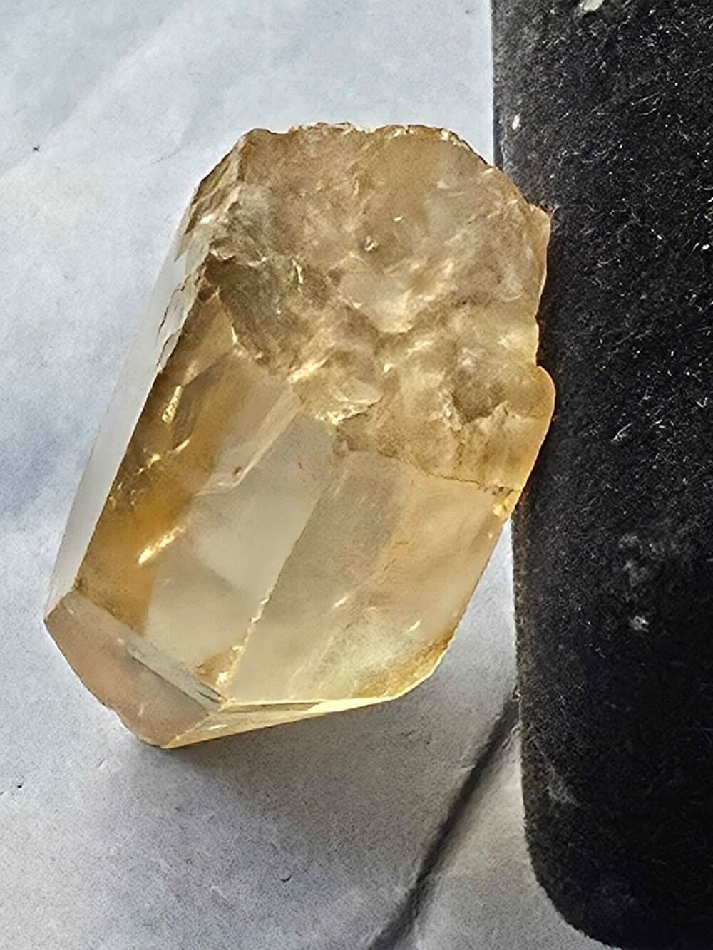 V&eacute;ritable Pierre Citrine Brute du Congo 20g-Cristal de Collection 