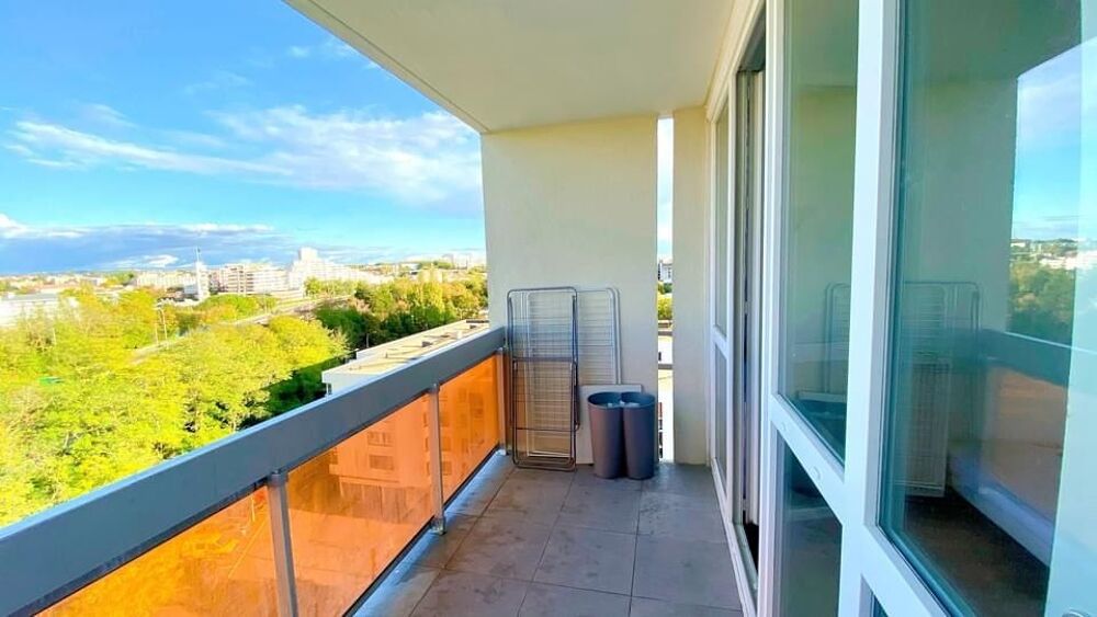 Location Appartement Appartement ~ T4 Paris 10