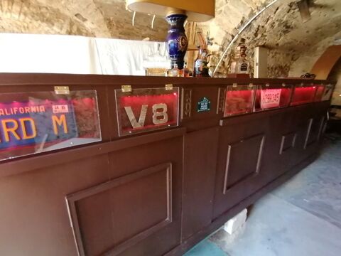 COMPTOIR DE BAR  5 METRES
2800 30200 Vénéjan