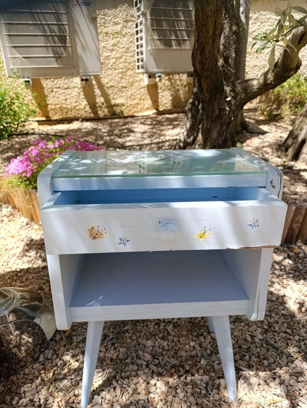 &Eacute;l&eacute;gant petit meuble SDB bleu ciel Décoration