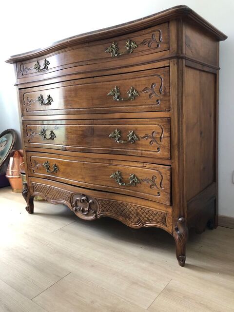 Commode ancienne  495 Saint-Alban-les-Eaux (42)