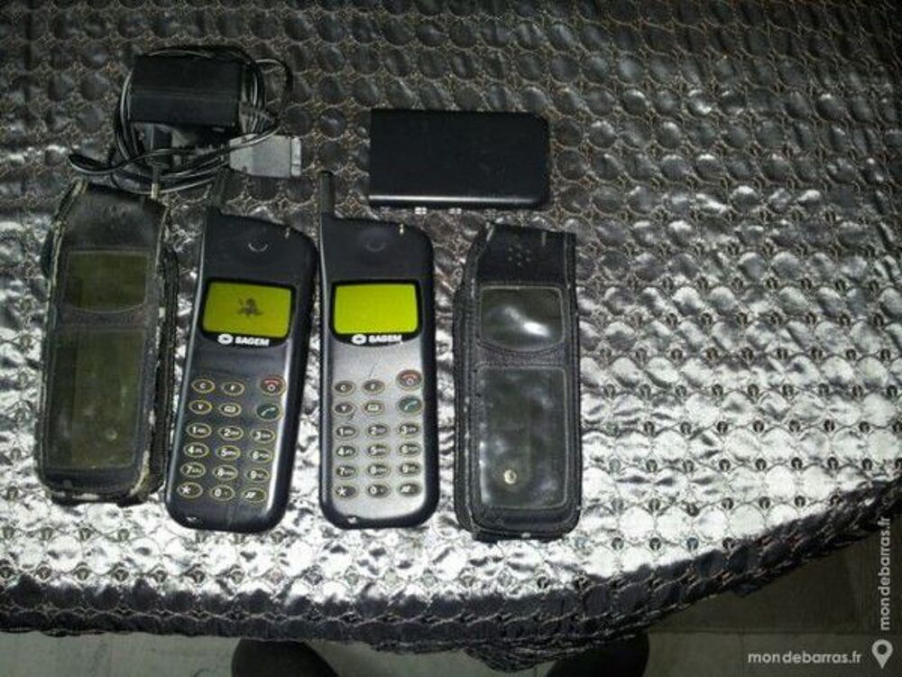 Portables vintage + chargeurs Téléphones et tablettes