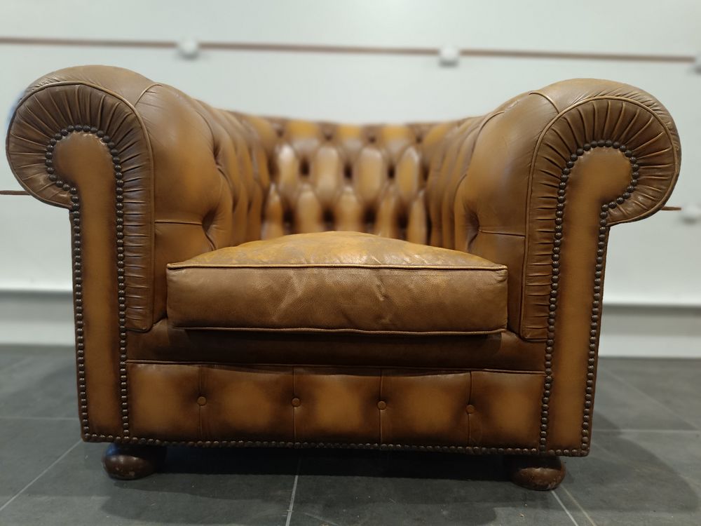 V&eacute;ritable fauteuil chesterfield 1 place en cuir Meubles