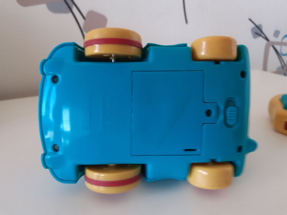 LA VOITURE TELEGUIDEE de TILAPIN Jeux / jouets