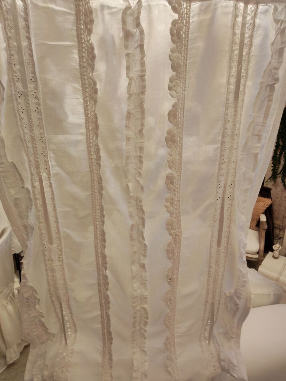 Rideaux blanc shabby chic marque Maison d'&eacute;t&eacute; Décoration
