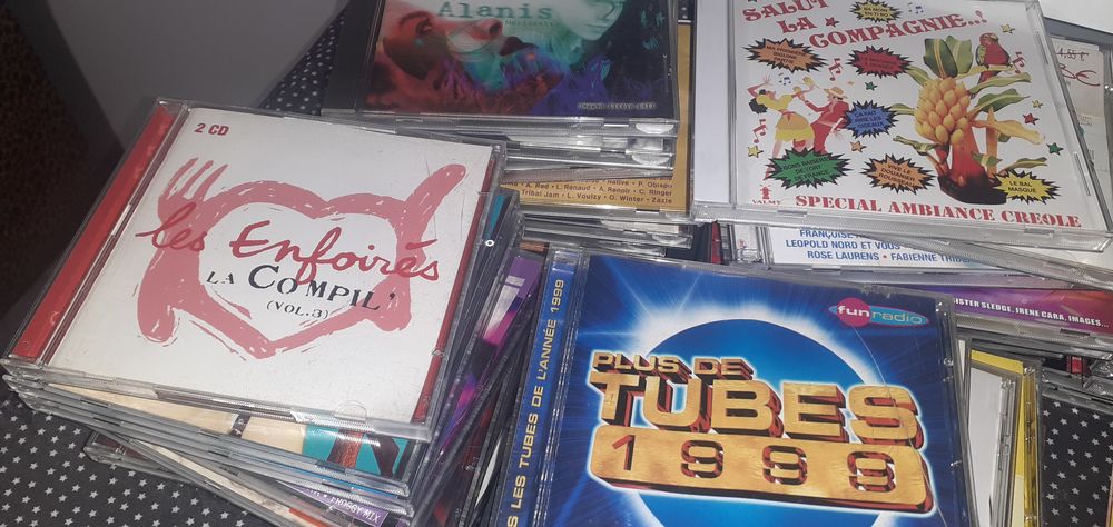 lot de CD CD et vinyles