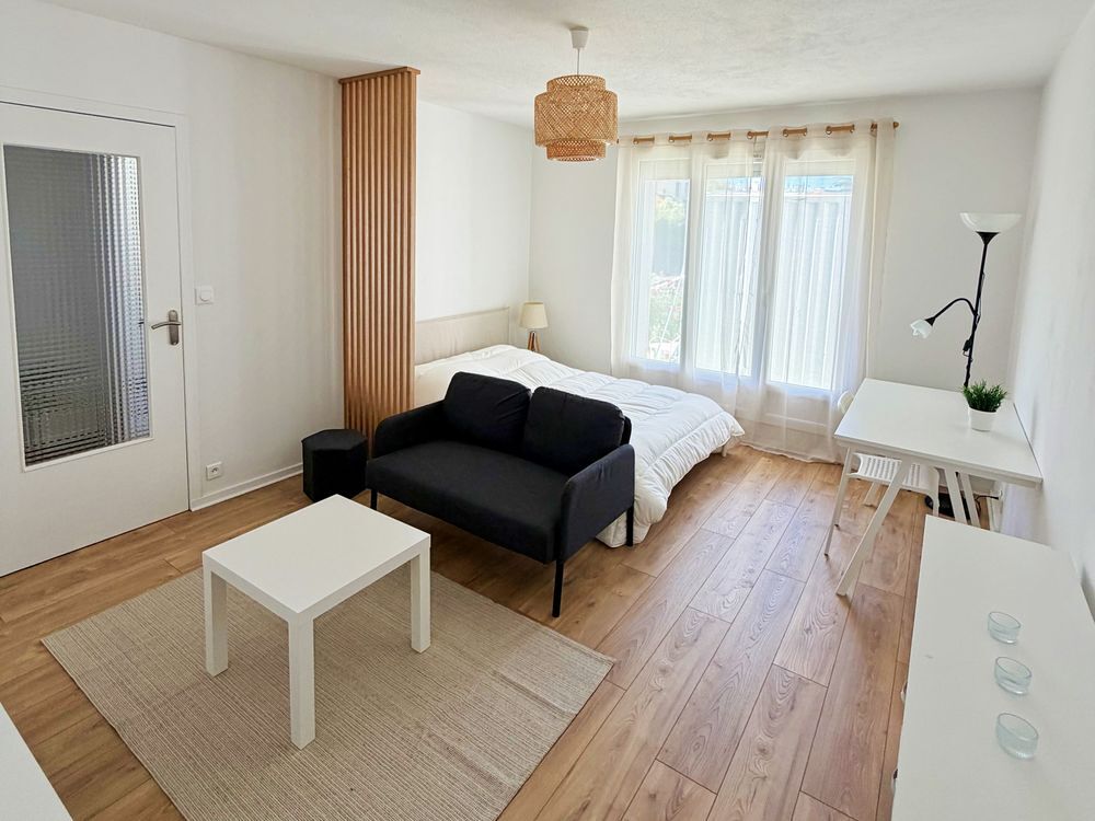 Location Appartement T1 bis 32m2 meublé entièrement rénové proche CHU Clermont-ferrand