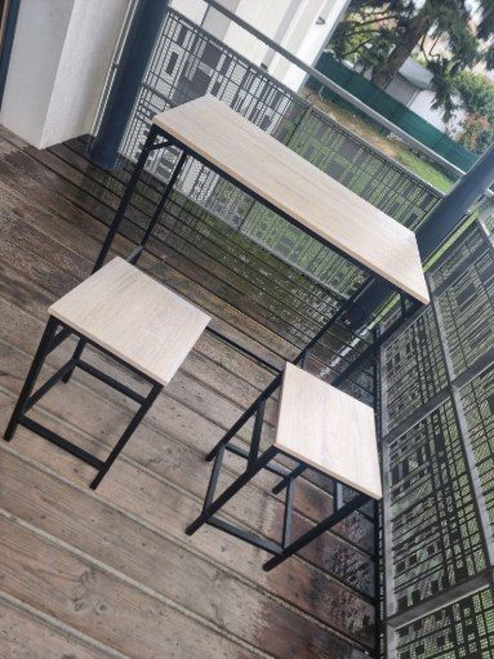 Table haute + 2 tabourets Meubles