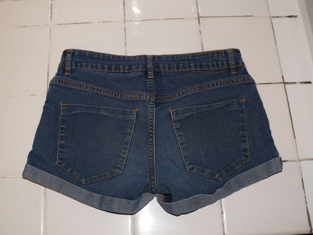 Short "Kiabi" Vêtements