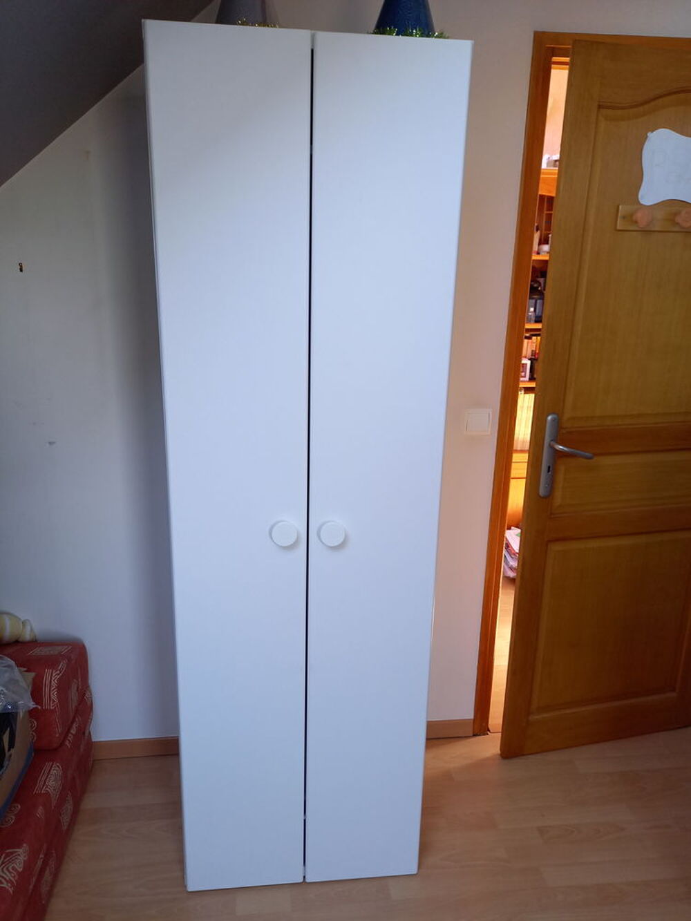 Armoire/penderie blanche 
Meubles