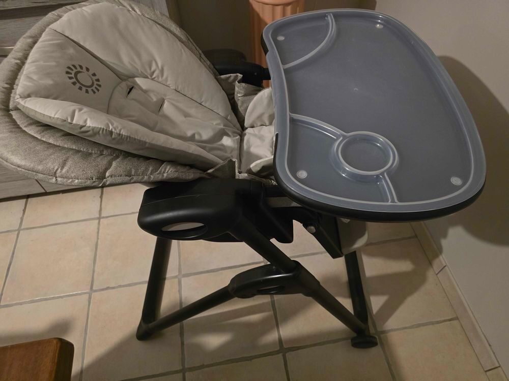 chaise haute b&eacute;b&eacute; Mobilier enfants