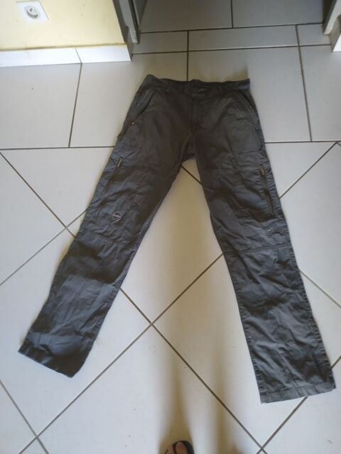 11€ Jeans hommes taille 46 11 Accolay (89)
