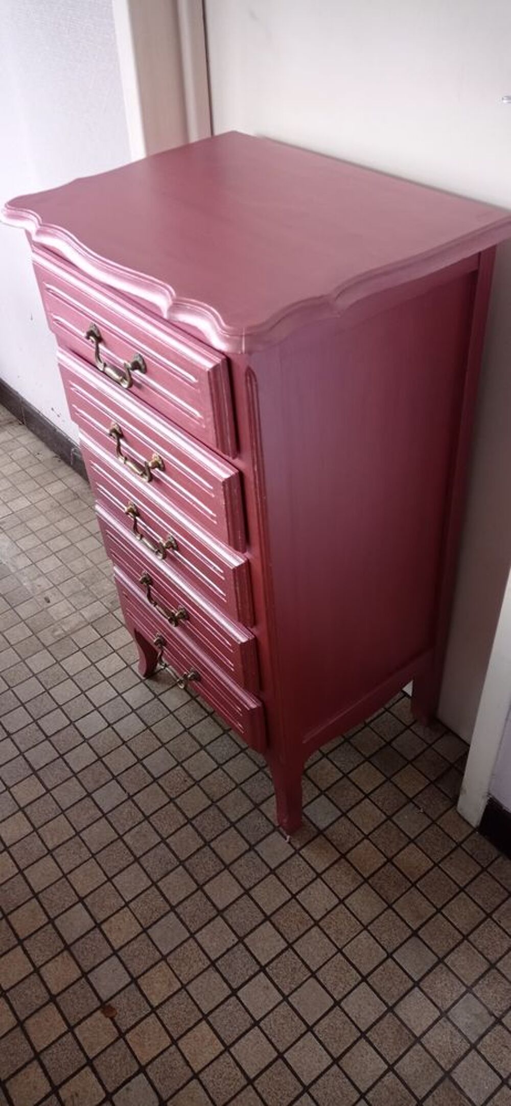 Meuble Chiffonnier relook&eacute; rose m&eacute;tal Meubles