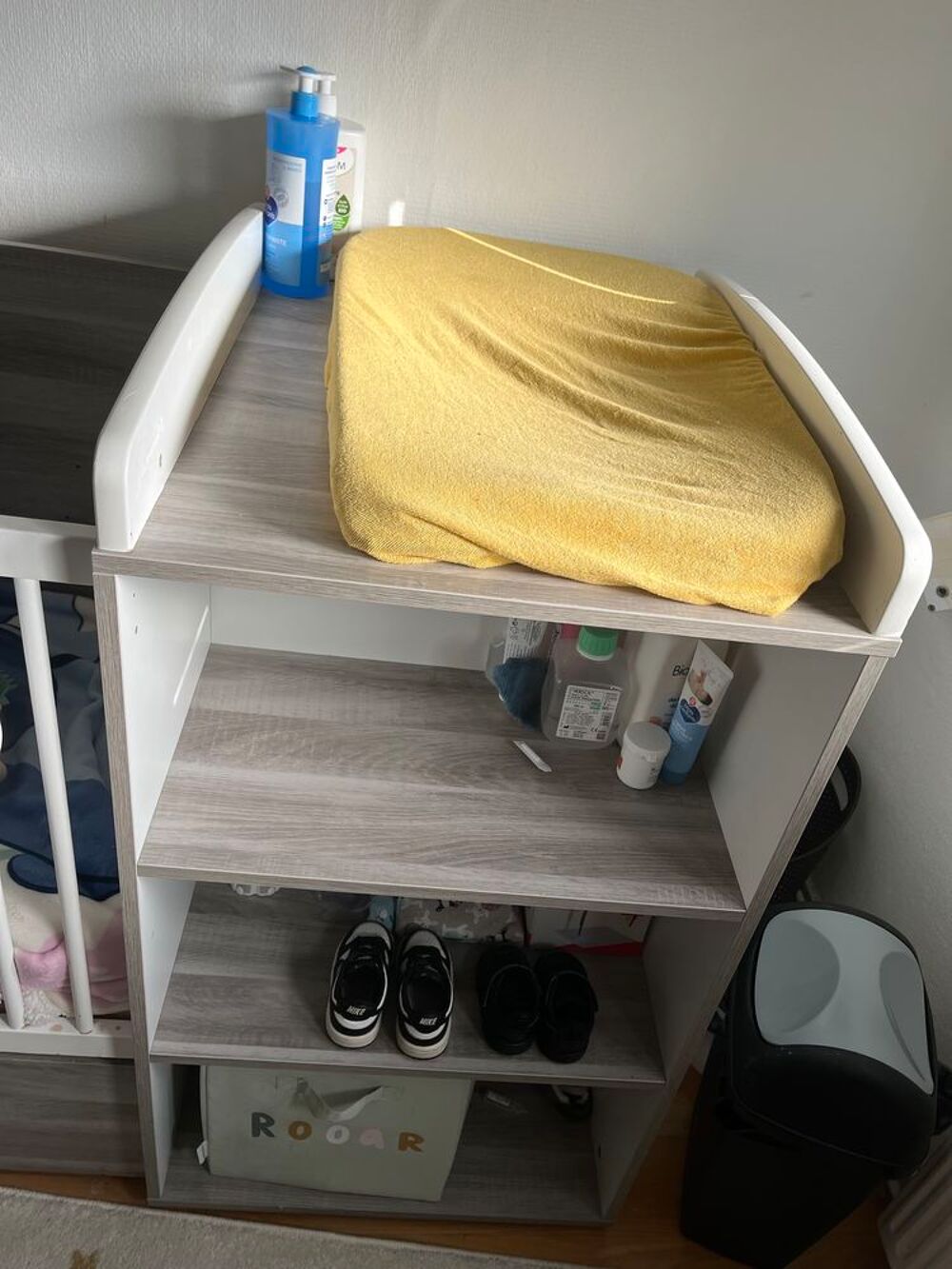 Lit b&eacute;b&eacute; combin&eacute; avec table &agrave; langer Mobilier enfants