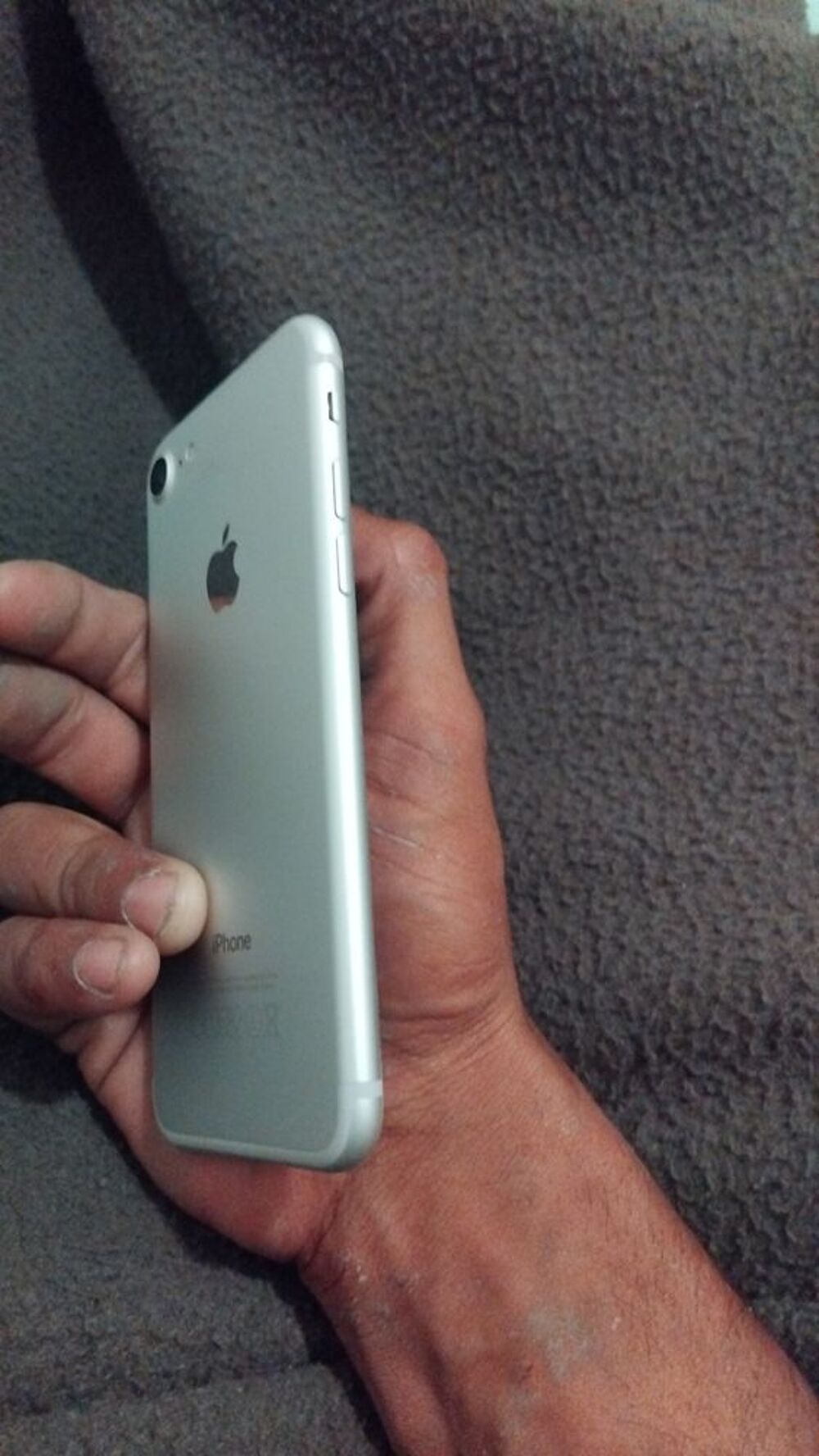 I want to sell my iphone 7 Téléphones et tablettes