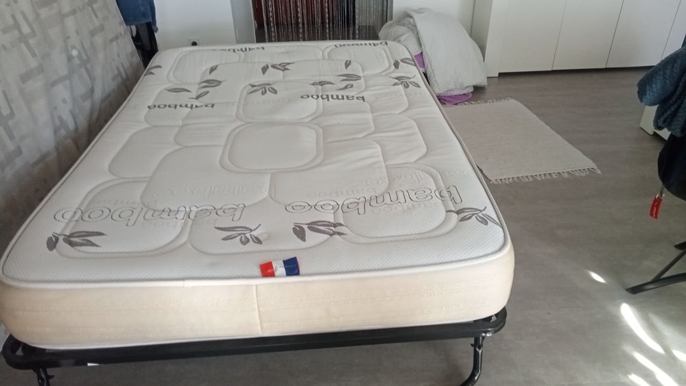 Matelas pour 2 personnes Meubles