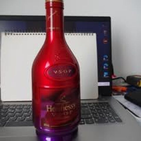 BOUTEILLE VIDE HENNESSY  0,70 cl TEL /0627473514 Jarnac (16)