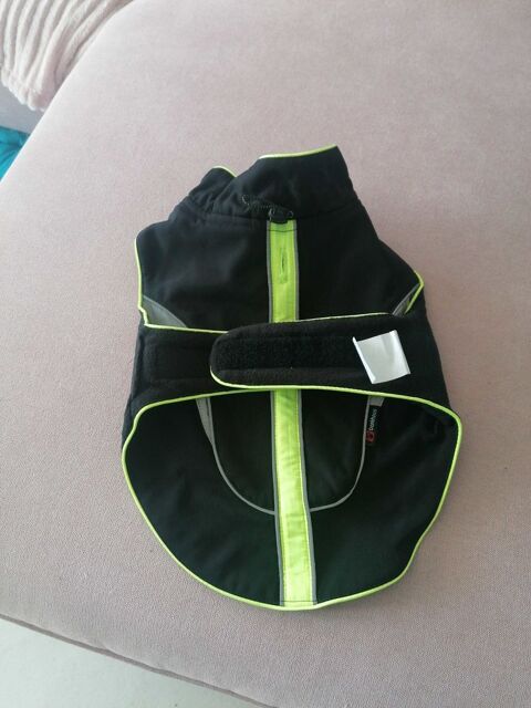 manteau  reflechisant. 0 62179 Hervelinghen