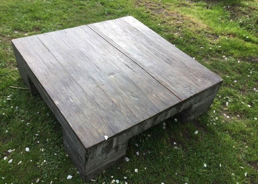 Grande table basse en bois massif 100x100cm Meubles