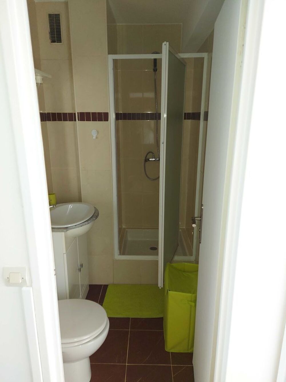 Location Appartement Studio meublé 24,57m Parking + Cave - CHAUFFAGE & EAU INCLUS Chambourcy