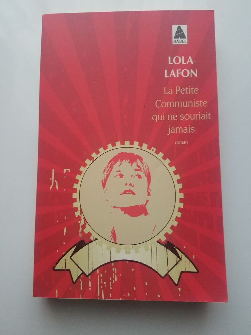 La Petite Communiste qui ne souriait jamais Poche 2015 Livres et BD