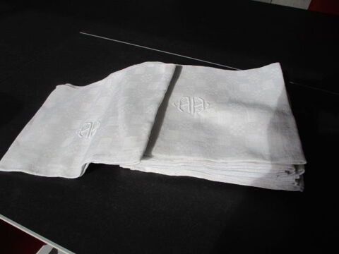 serviettes de table et nappe 90 Castres (81)