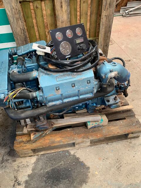 Moteurs de bateaux Moteurs de bateaux 2000 occasion Audierne 29770