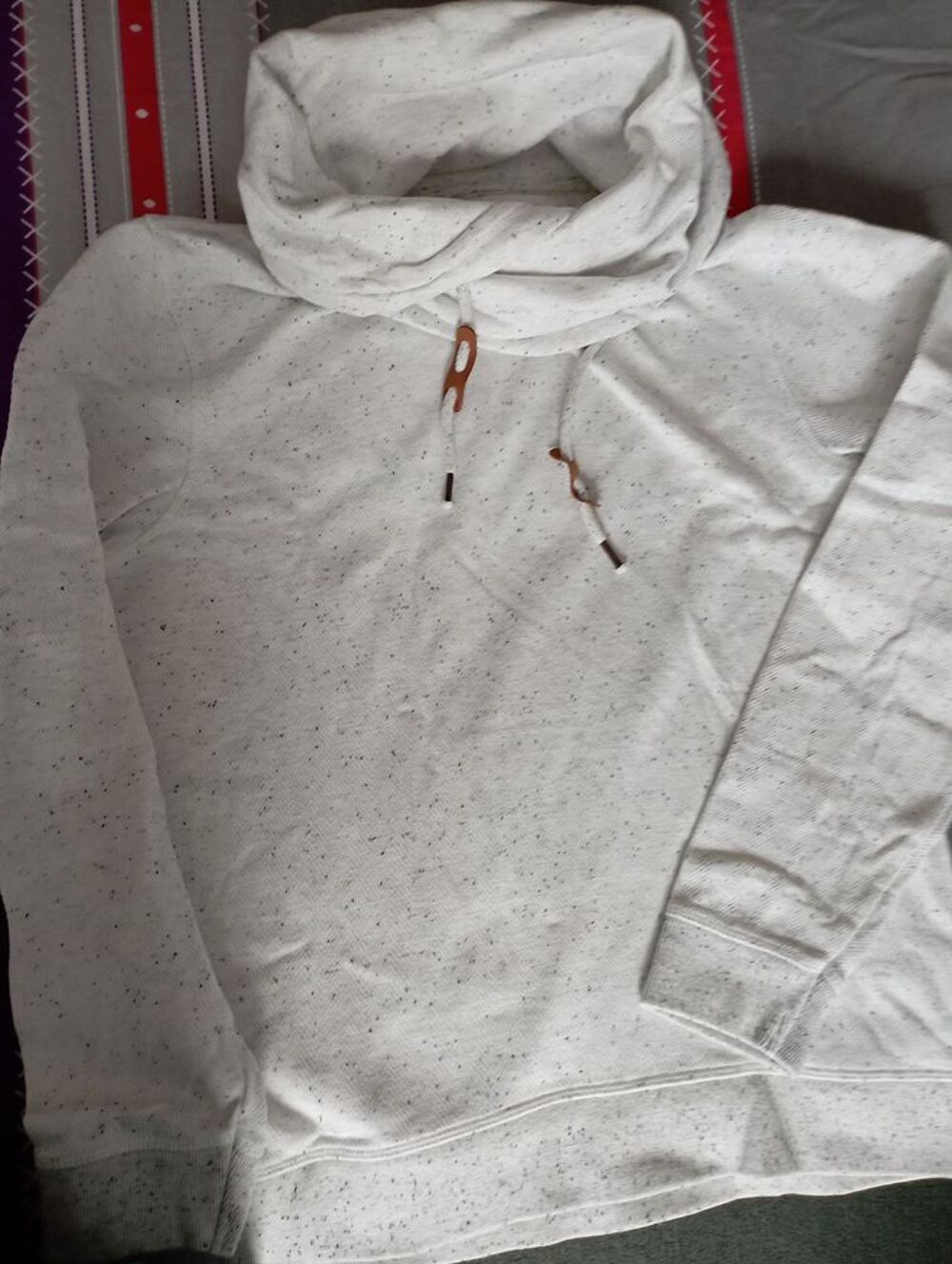 Sweat EDJI, taille M Vêtements