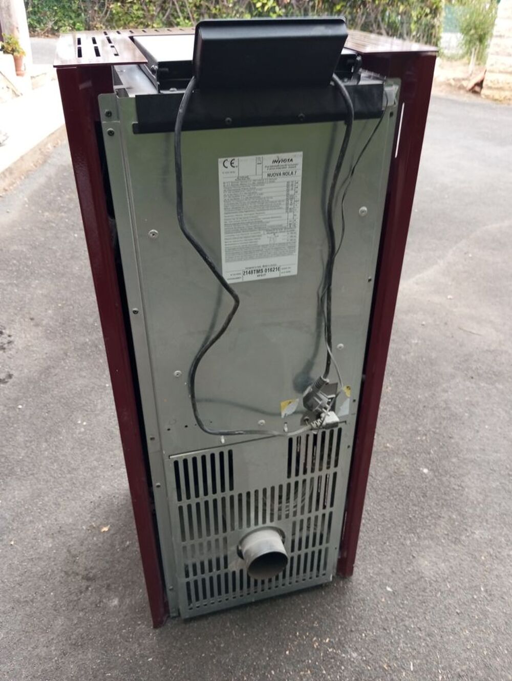 Po&eacute;le a granul&eacute;s bois marque Invicta 7 kw Bricolage