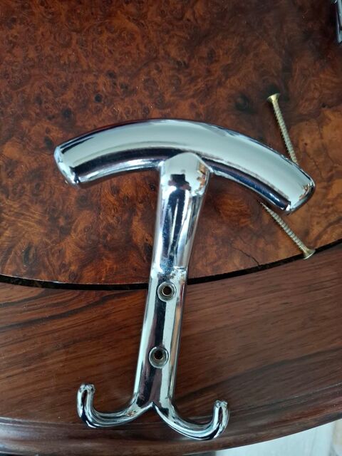 1 porte manteau m�tal 3 crochets 13 x 10 x 6 cm bon �tat 2 La Chapelle-Saint-Luc (10)