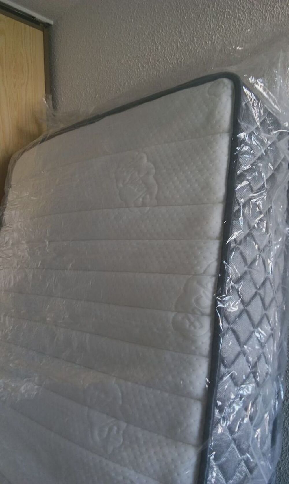 MATELAS NEUF DANS SON EMBALLAGE 90 X 190 Meubles