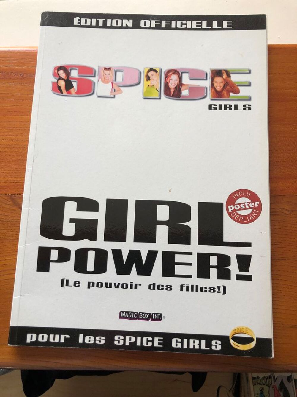 Livre SPICE GIRL avec Cassette vhs Livres et BD