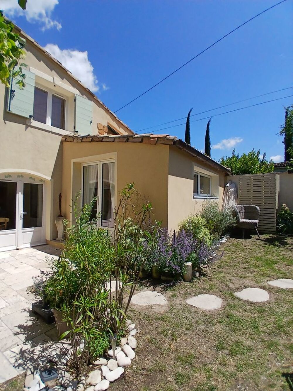 Location Appartement Appartement 1ch.-Piscine-Jardinet-Parking Roche-saint-secret-béconne