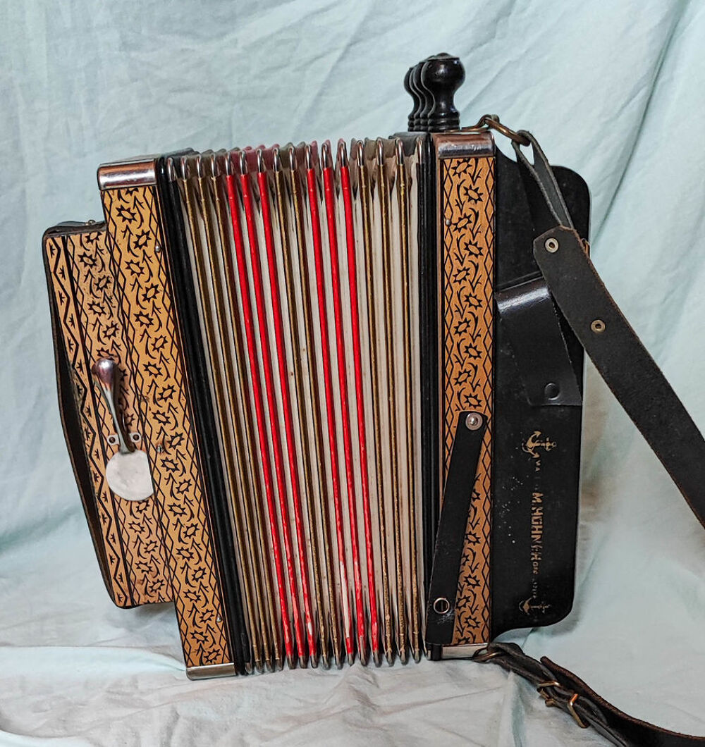 Hohner 114 C Instruments de musique