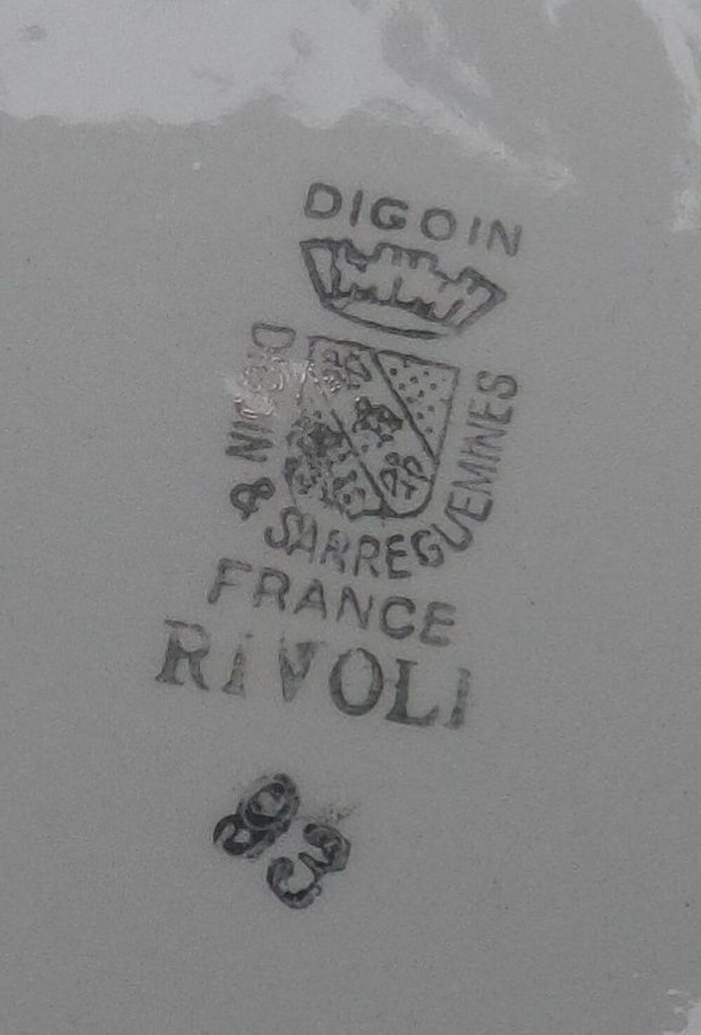 1 soupi&egrave;re + 4 assiette blanche fa&iuml;ence DIGOIN SARREGUEMINES Cuisine