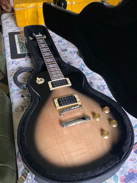 Les Paul standard tobaco burst 750 Saint-Magne (33)