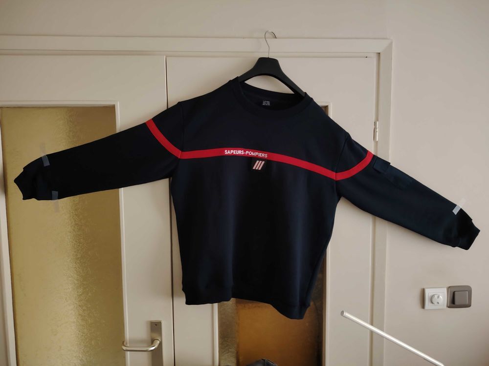 sweat SAPEUR POMPIER &agrave;‰tat Neuf plus GRADE SERGENT CHEF Vêtements
