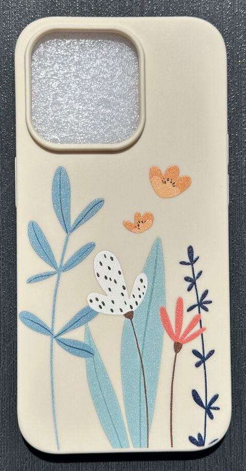 Coque en silicone pour Iphone 14 Pro. 7 Rennes (35)