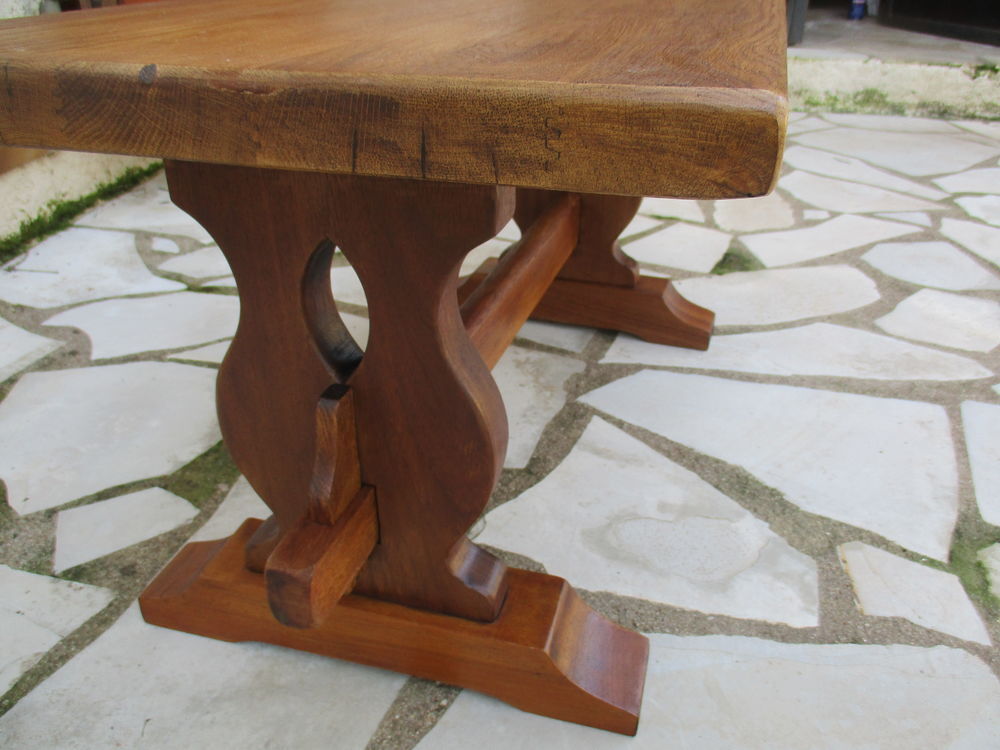 petite table basse style monast&egrave;re Meubles