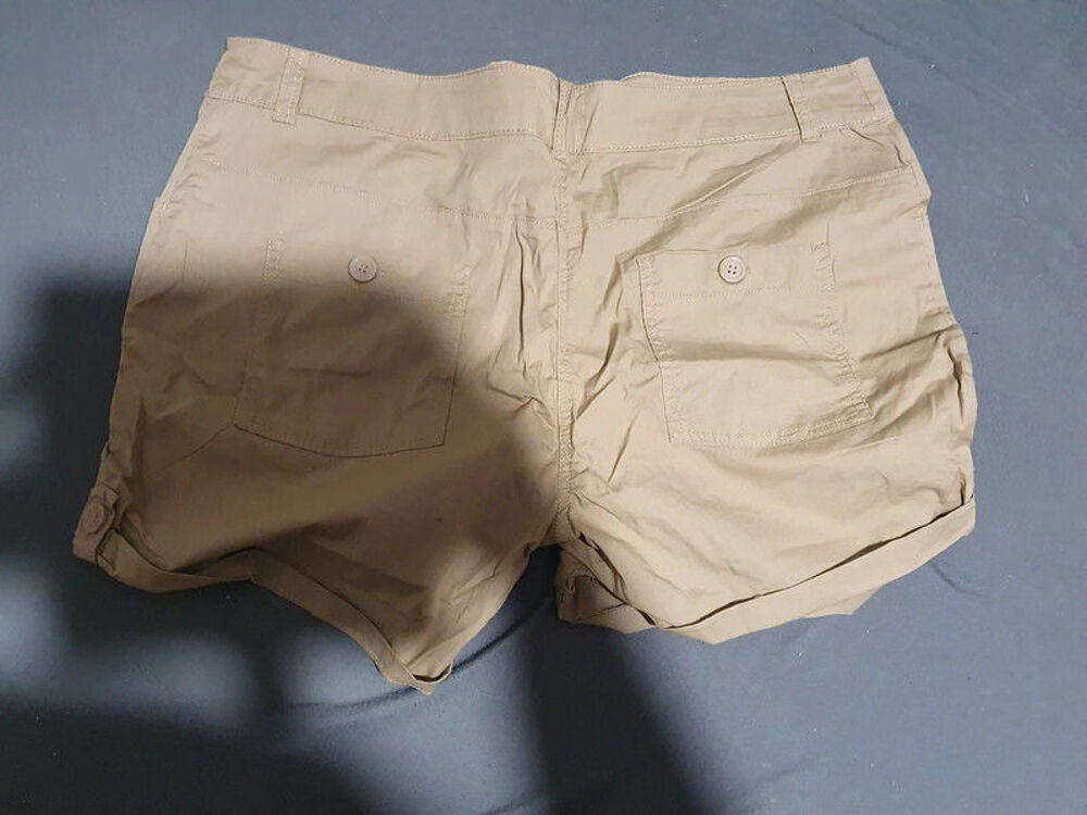 Short beige - in extenso ? 48 Vêtements