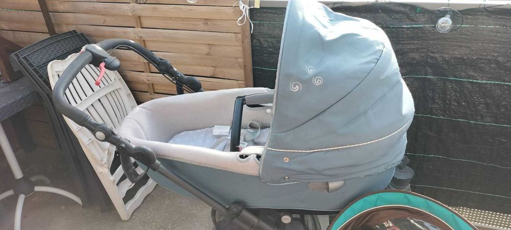 poussette b&eacute;b&eacute; confort compl&egrave;te Puériculture