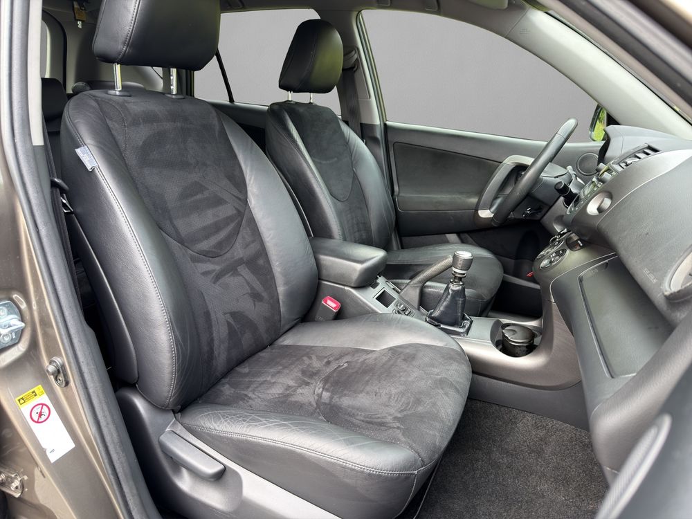 RAV 4 RAV4 150 D-4D 4WD Lounge 2010 occasion 93390 Clichy-sous-Bois