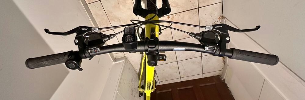 VTT Nakamura Summit700 jaune fluo XL €" excellent &eacute;tat, tr&egrave;s peu roul&eacute; Vélos