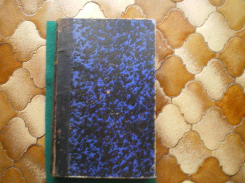 Livre " Le C&eacute;r&eacute;monial Officiel - Les Honneurs et Pr&eacute;s&eacute;ances" 