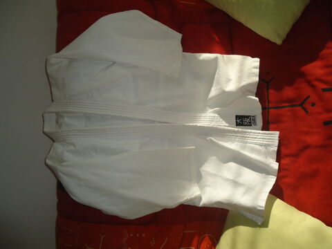 VESTE JUDOKA 8 Portiragnes (34)