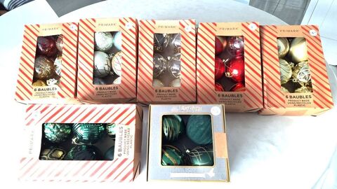 Lot dcorations Nol 40 boules + dcor de table 25 Sanary-sur-Mer (83)