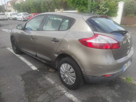 Renault megane iii Mégane III dCi 110 FAP eco2 Authe