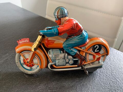 JOUET  MOTO TECHNOFIX Ann�es 60 75 Les Clouzeaux (85)